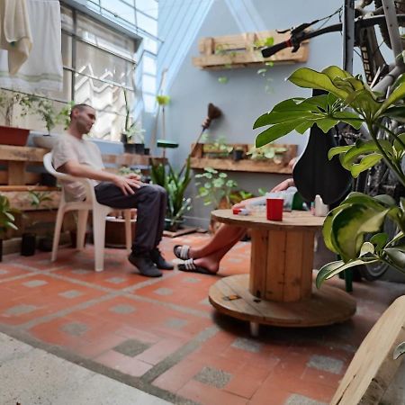 מדיין Serrania Hostal מראה חיצוני תמונה