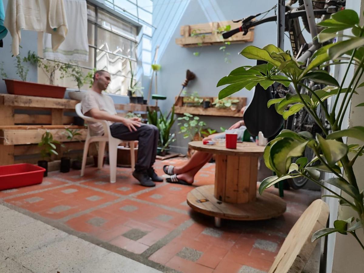 מדיין Serrania Hostal מראה חיצוני תמונה