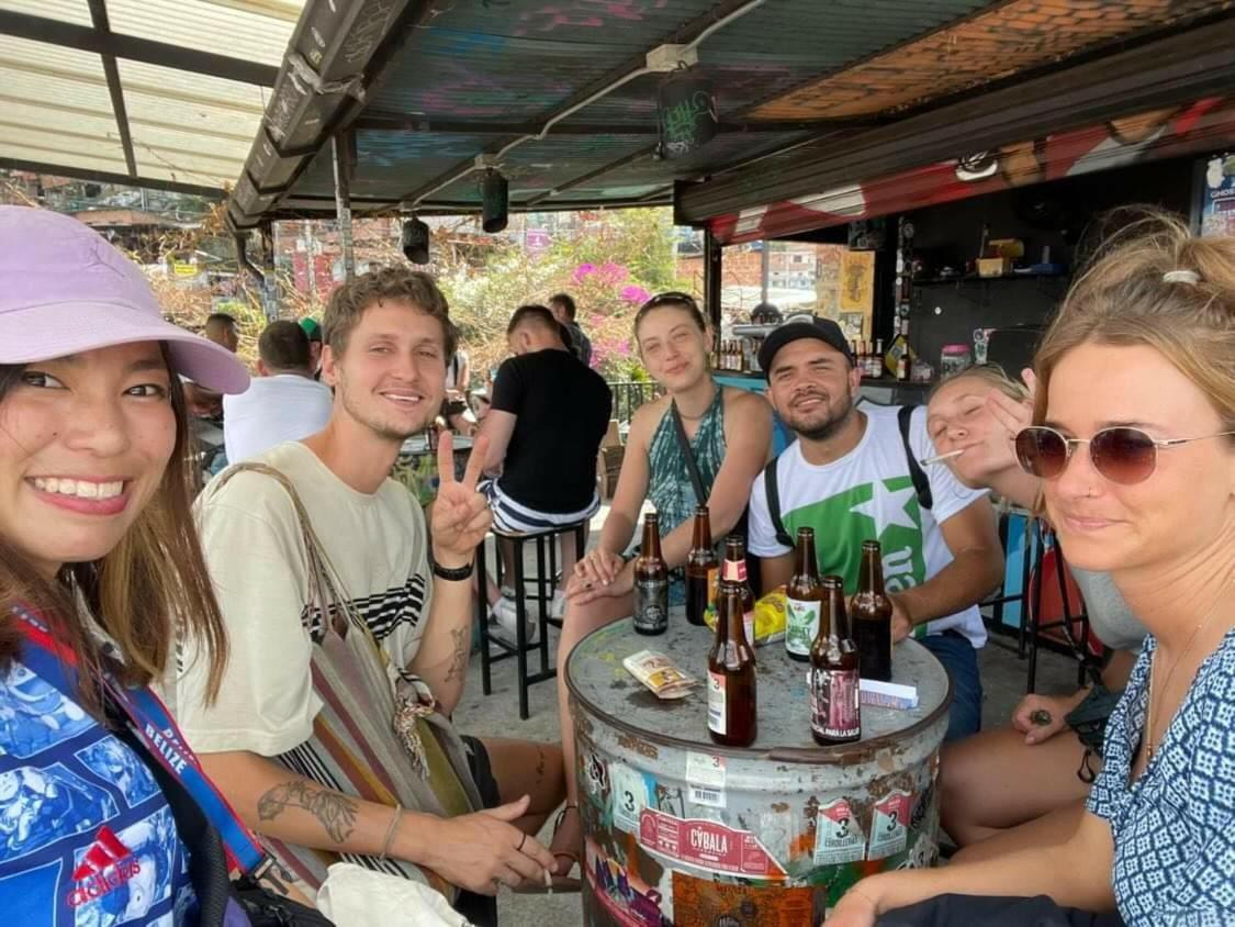 מדיין Serrania Hostal מראה חיצוני תמונה